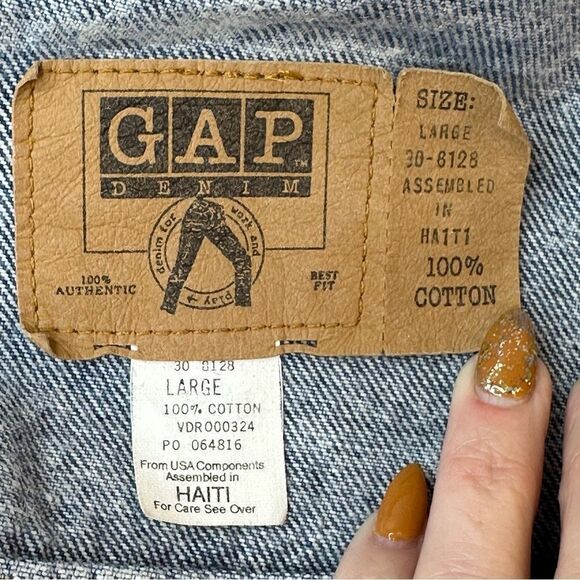 GAP Stonewashed Jean Jacket Size Large - Picture 4 of 12